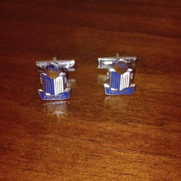 Vintage Triumph TR Logo Sports car Motorcycle Racing Cufflinks - Father's Day - Picture 1 of 3